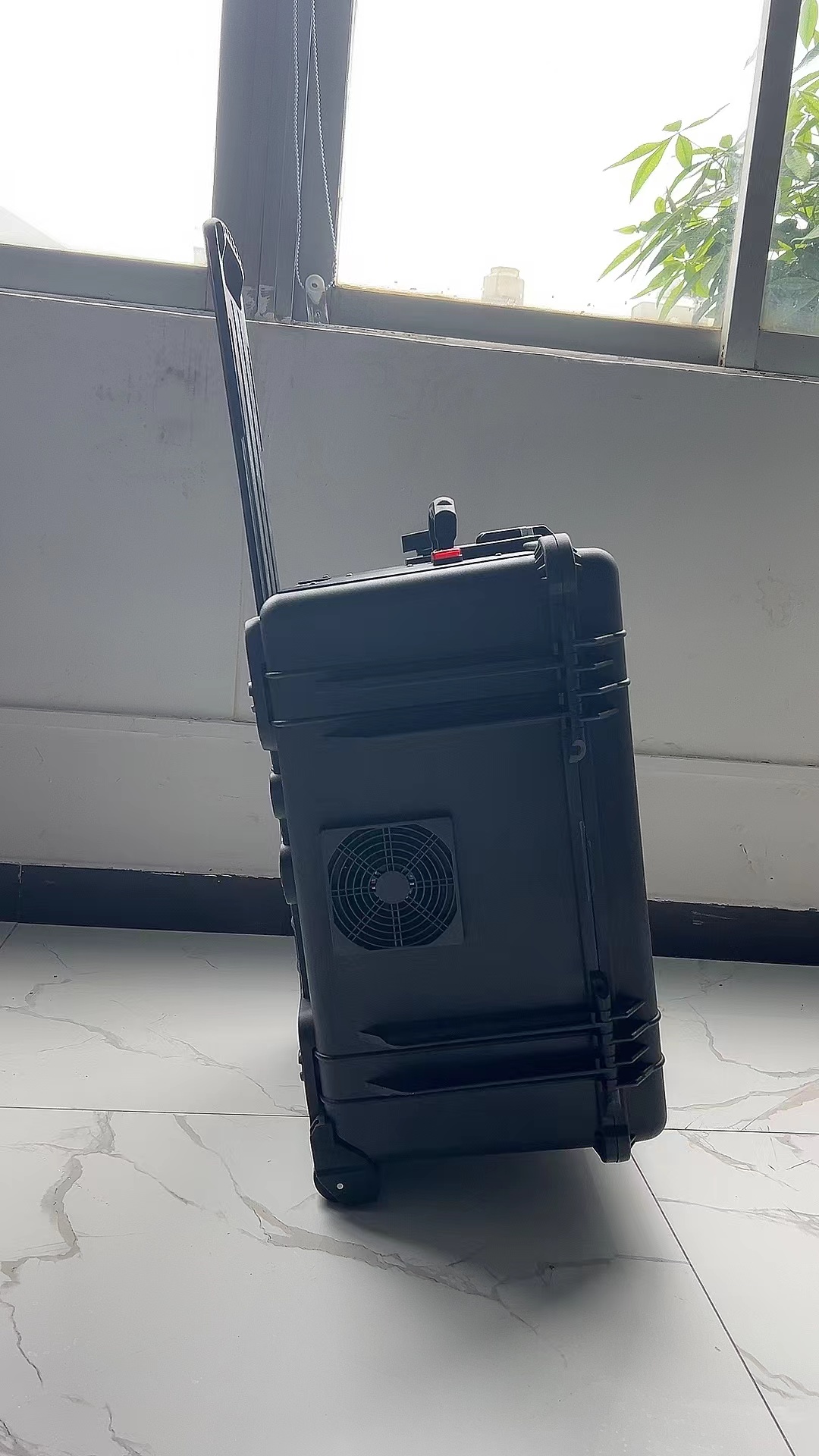 霍邱手拉箱型移动通信干扰器